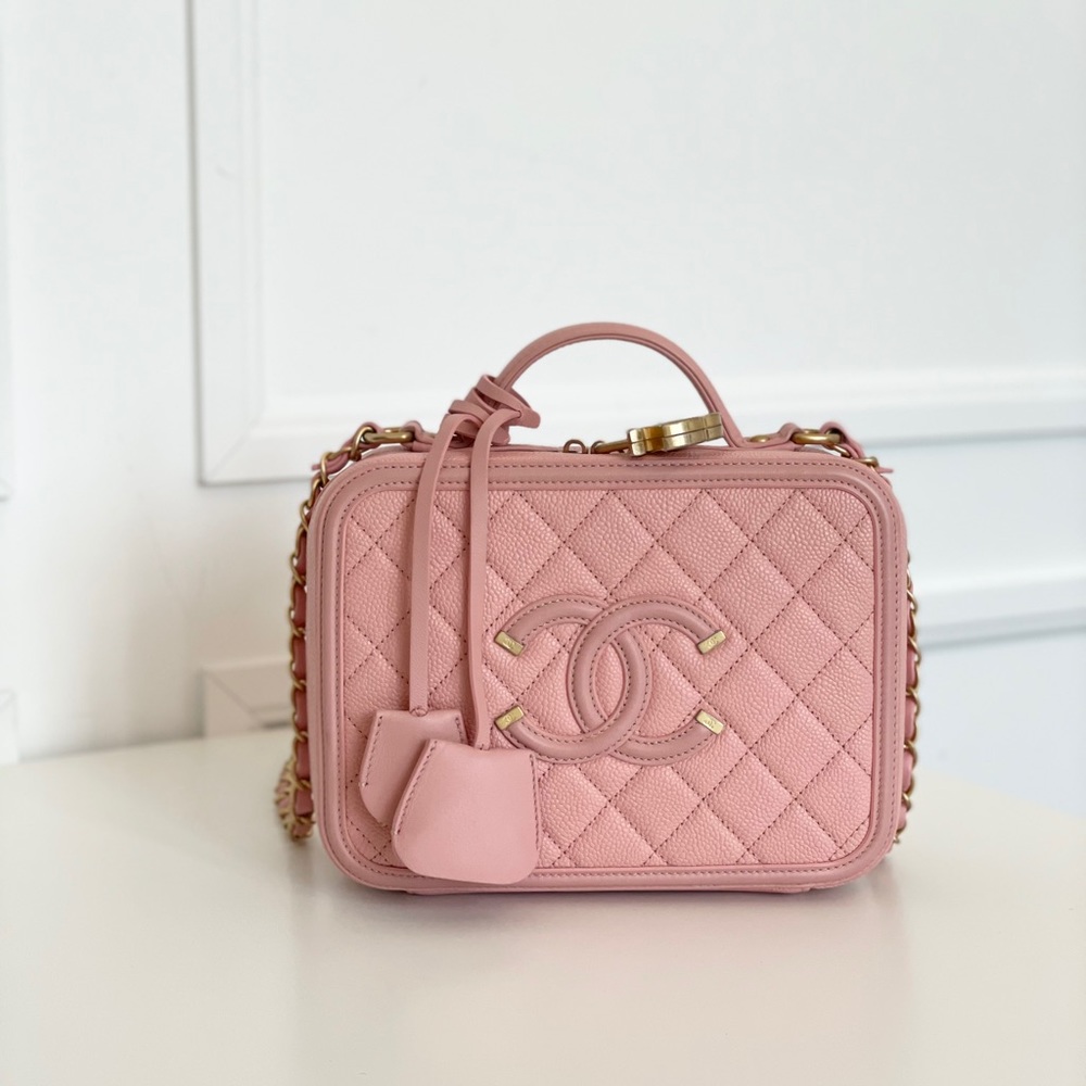 ❌SOLD❌ Chanel M Vanity Case